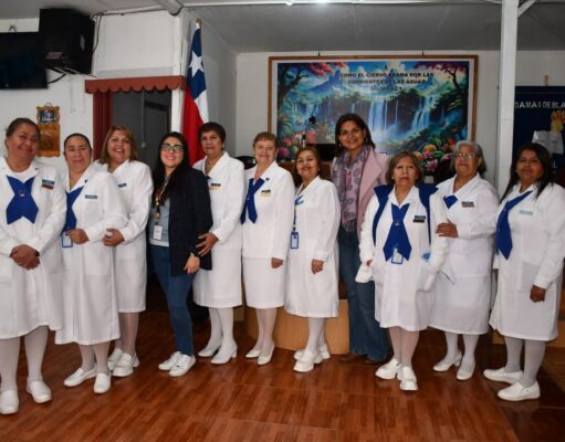 Celebran primer aniversario de las Damas de Blanco en Alto Hospicio