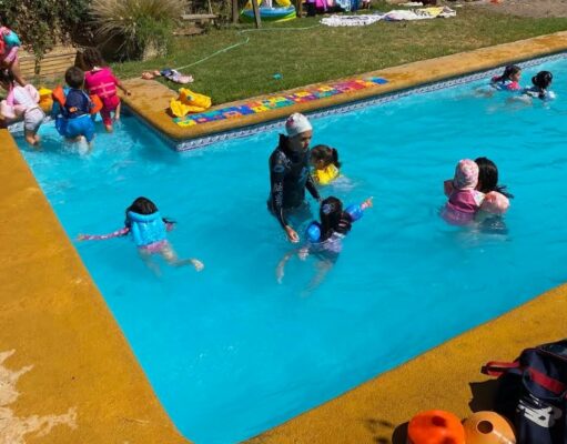 Jardín Infantil Pedacito de Cielo desarrolla innovador taller de natación para la primera infancia