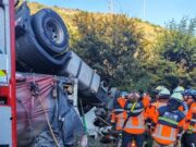 Olmué: Vuelca camión en cuesta La dormida