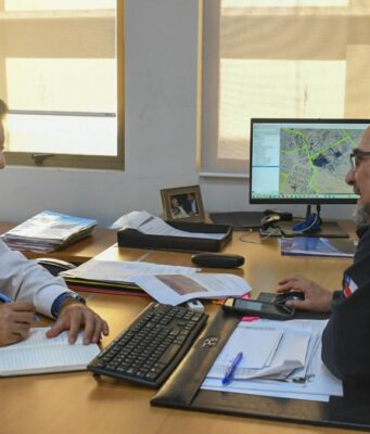 Alcalde Patricio Ferreira coordina iniciativas de inversión con senador Renzo Trisotti