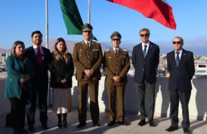 Alto Hospicio: Carabineros de la Tercera Comisaría celebra su 99 aniversario con izamiento de emblema patrio