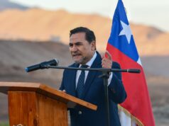 Izamiento de bandera de Carabineros marca inicio de su mes en Alto Hospicio