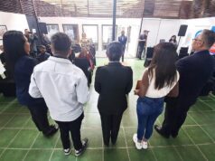 Jóvenes avanzan en su reinserción social y laboral tras recibir certificación de curso de peluquería de Sence