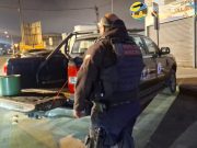 Inspectores municipales recuperan contenedor con sustancia peligrosa abandonado en la vía pública