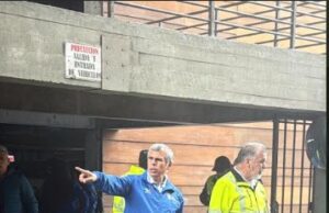 MUNICIPALIDAD DE IQUIQUE REFUERZA ENTREGA DE NYLON PARA AFECTADOS POR PRECIPITACIONES