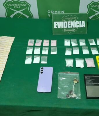 CARABINEROS DEL OS7 IQUIQUE DETIENE A MUJER POR MICROTRÁFICO DE DROGAS EN EL CENTRO DE IQUIQUE