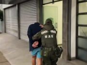 Carabineros recupera vehículo robado y detiene a dos personas en Alto Hospicio