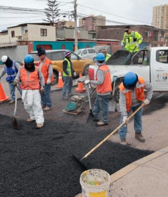 MUNICIPALIDAD DE IQUIQUE AVANZA CON PLAN DE BACHEO: PRIMEROS 65 PUNTOS SERÁN INTERVENIDOS EN AV. SALVADOR ALLENDE
