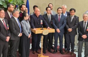 Gobernador Carvajal cuestiona la rigidez del ministro Quiroz frente al recorte de $250 mil millones a las regiones